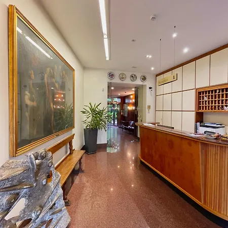 Hotel Residence Zara & Domus Lagosta מלון דירות מילאנו