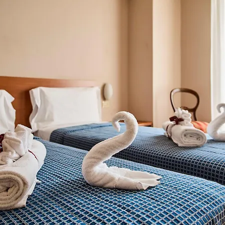 Hotel Residence Zara & Domus Lagosta מלון דירות מילאנו